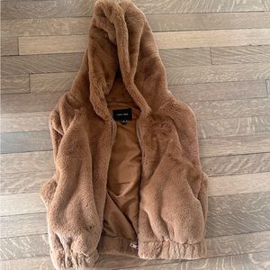 Love Tree faux fur brown vest
